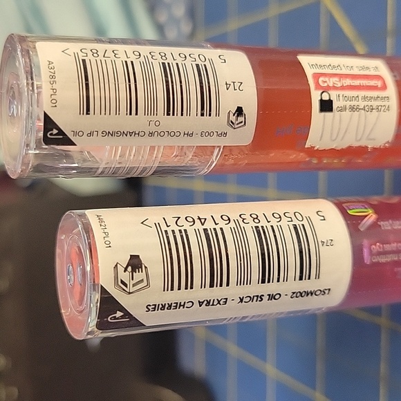 Lottie Lip Oil Slick Extra Cherries 2.5ml & Color Changing Lip Oil OJ 7ml New - Picture 2 of 2